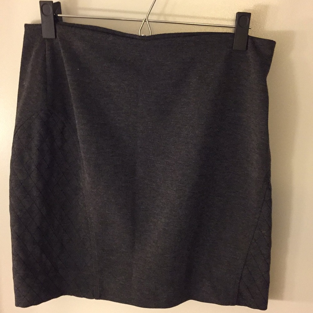 Simply Vera by Vera Wang Gray Skirt Size M